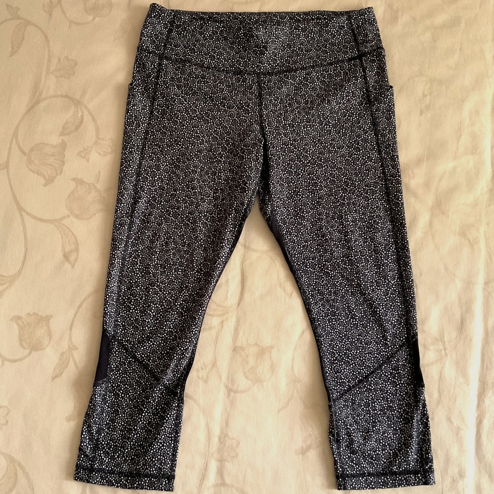 Lululemon Freckle Flower Pace Rival Run Crop, Size 10